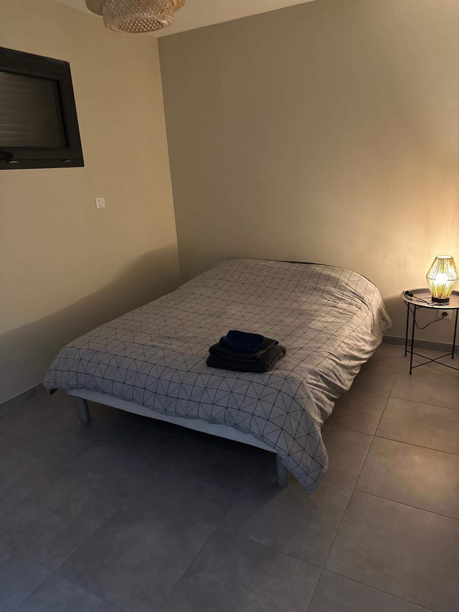 Maison T3 Dans Un Village Calme Saint-Mitre-les-Remparts エクステリア 写真