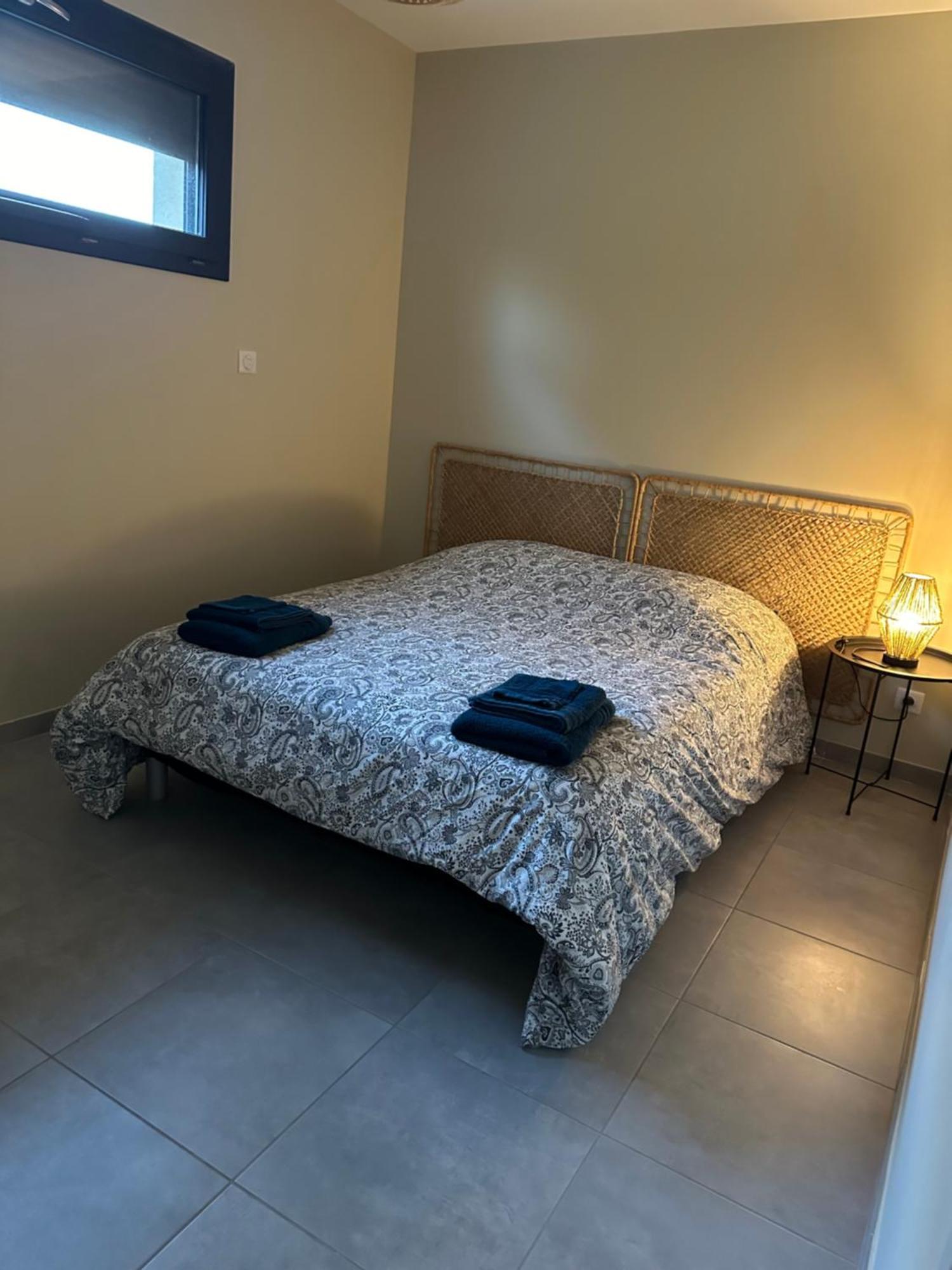 Maison T3 Dans Un Village Calme Saint-Mitre-les-Remparts エクステリア 写真