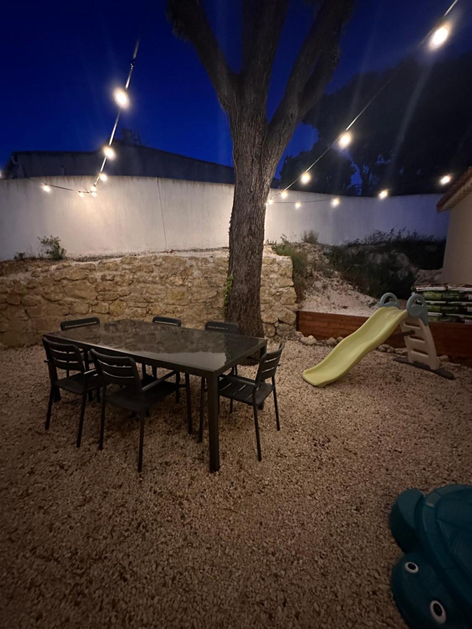 Maison T3 Dans Un Village Calme Saint-Mitre-les-Remparts エクステリア 写真